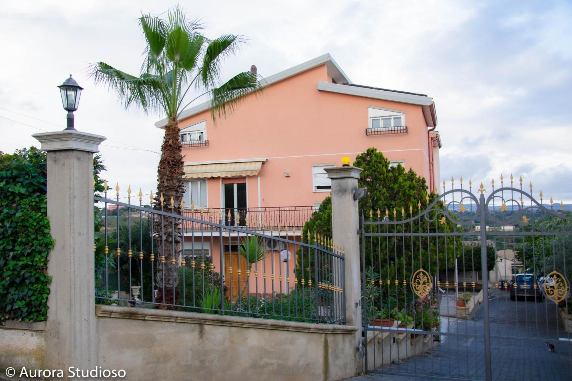 B&B L'Incanto Degli Artisti Caltagirone Eksteriør billede